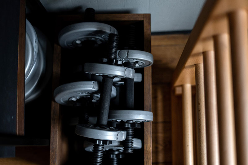 This Weight Plate Workout Goes Beyond The Barbell