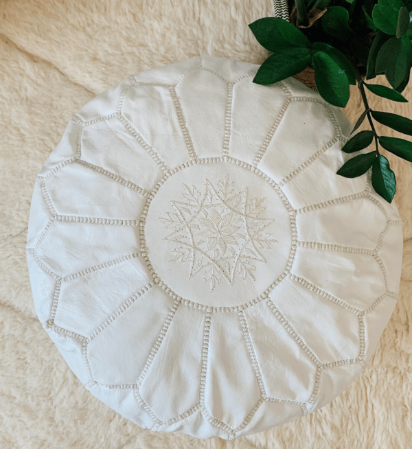 Wunderschön und Elegante Hocker Ottomane aus echtem Leder in weiss