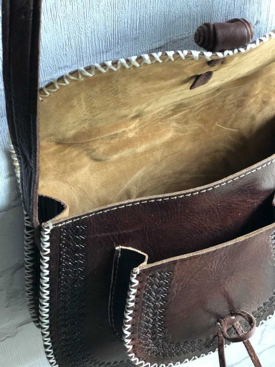 Hochwertige Handgemachte Ledertasche und Boho-Chic-Ibiza Style Hochwertige Handgemachte Ledertasche und Boho-Chic-Ibiza Style