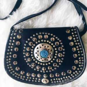 Handgemachte Boho Ledertasche mit Stein handgefertigt aus echtem Leder