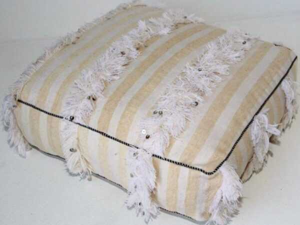 Marokkanisches Bodenkissen Bohemian Pouf mit silbernen Pailletten und langen Fransen