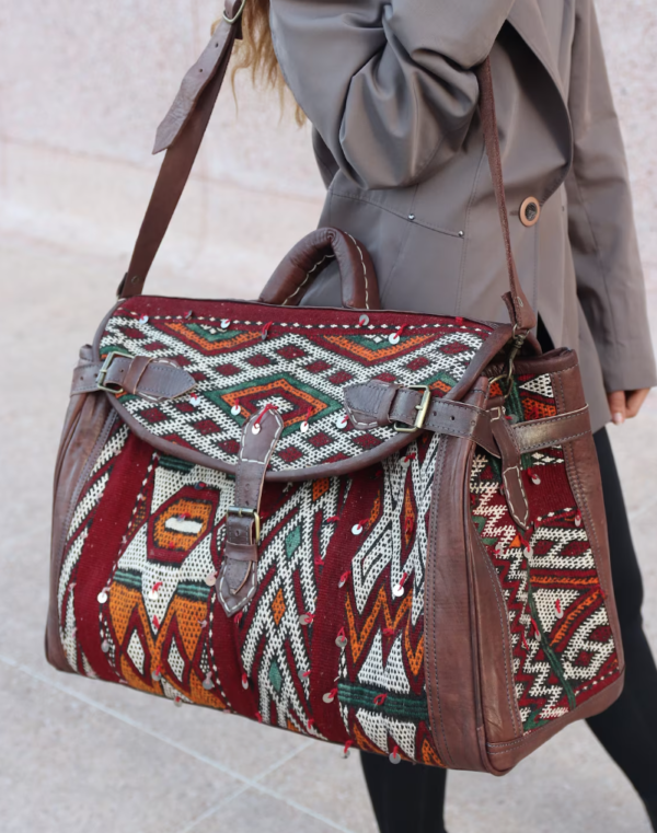 Tolle, handgefertigte Reisetasche im Bohostyle Weekender aus Morocco