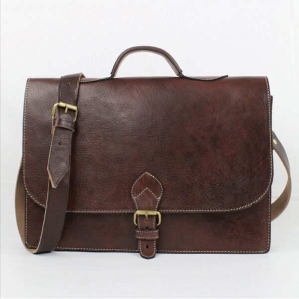 Leder Aktentasche im Vintage Look ist handgefertigt aus hochwertigem Ziegenleder